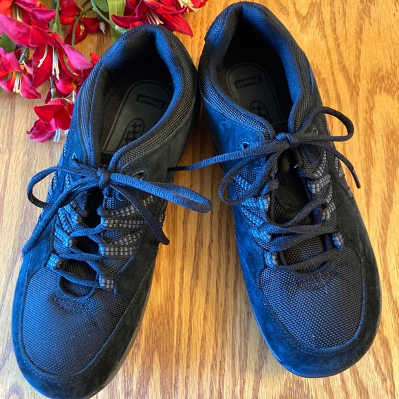 Propet Shoes - Propet Black Tie-on Women’s Shoes